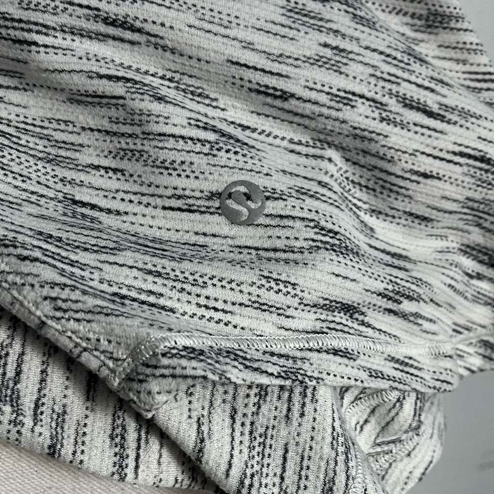 Lululemon • Grey Tiger Space Dye Short Sleeve Top - Picture 4 of 4